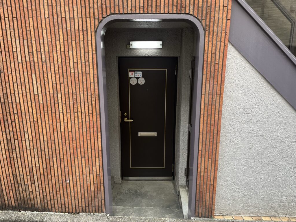 FASTBURN広尾店の入口